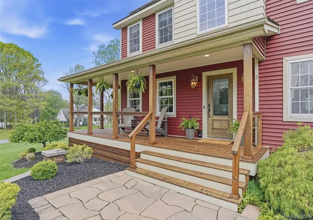 Homes for sale in Shawangunk, NY | 3 Jill Marie Cir, Shawangunk, NY 12589 | MLS# 996750