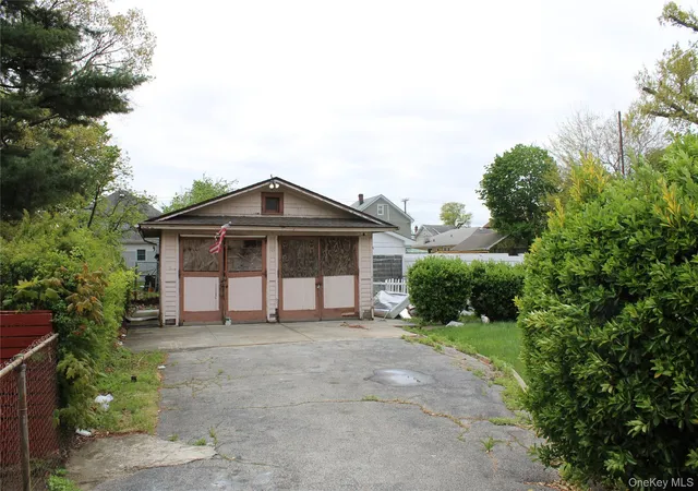 5th image of 219-22 132Nd Rd, Springfield Gardens, NY 11413 | MLS# 996756