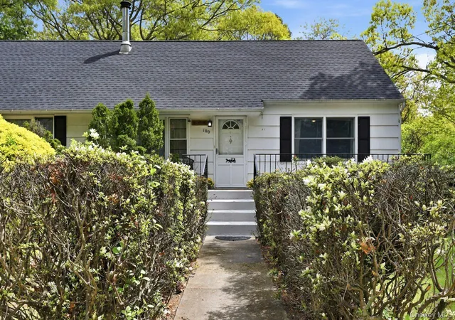 2nd image of 100 Avenue B, Holbrook, NY 11741 | MLS# 996770