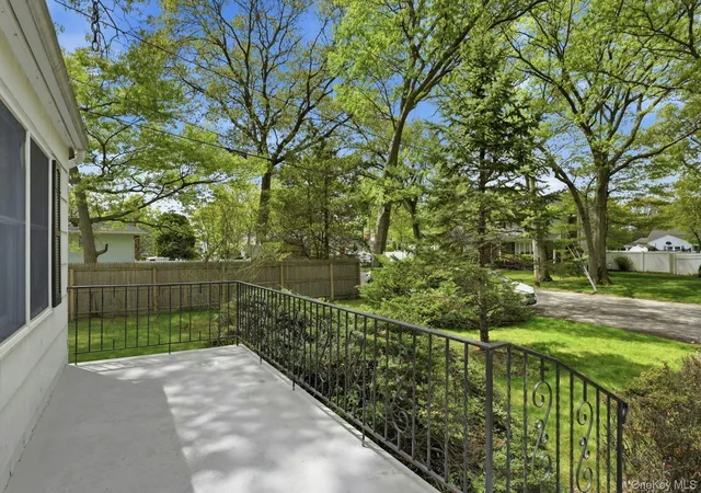 3rd image of 100 Avenue B, Holbrook, NY 11741 | MLS# 996770