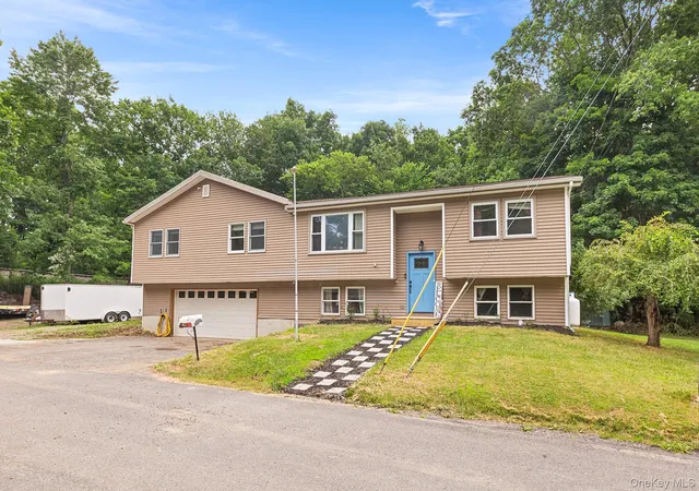2nd image of 22 Hill View Rd, New Windsor, NY 12553 | MLS# 996845