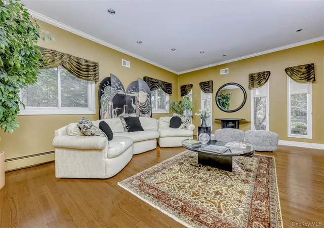 3rd image of 8 Kings Gate Rd, Suffern, NY 10901 | MLS# 996858