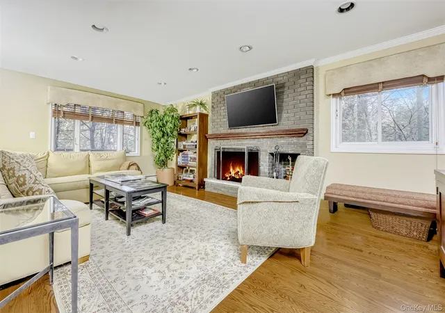 4th image of 8 Kings Gate Rd, Suffern, NY 10901 | MLS# 996858
