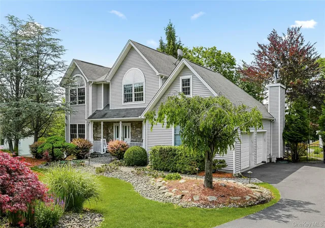 3rd image of 11 Country Holw, Highland Mills, NY 10930 | MLS# 996875