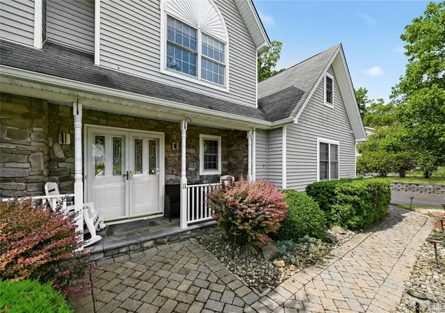 4th image of 11 Country Holw, Highland Mills, NY 10930 | MLS# 996875