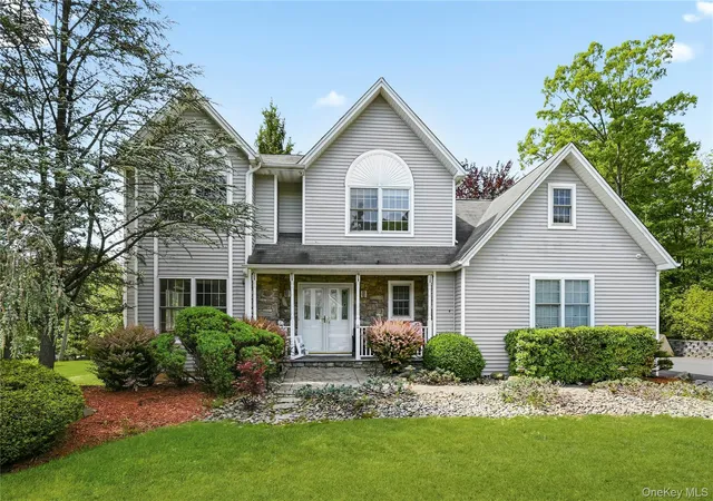 5th image of 11 Country Holw, Highland Mills, NY 10930 | MLS# 996875