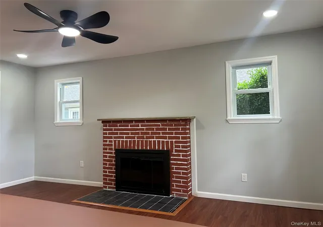 Photo 3 of Single family home for sale at 7 Bristol St, Hempstead, NY 11563 | MLS# 996892 | Listing updated on 2026-07-30