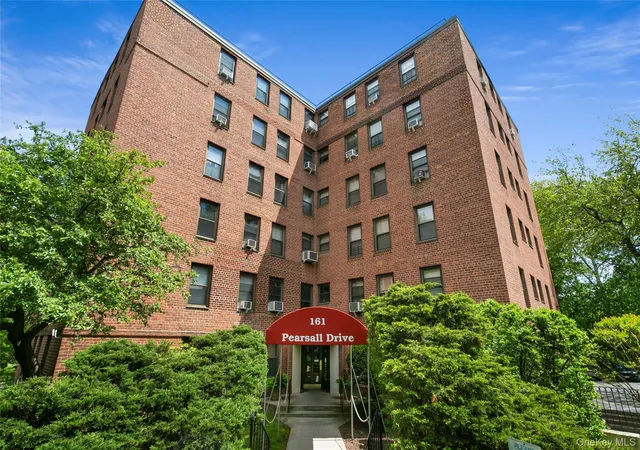 Homes for sale in Mount Vernon, NY | 161 Pearsall Dr #6H, Mount Vernon, NY 10552 | MLS# 996907