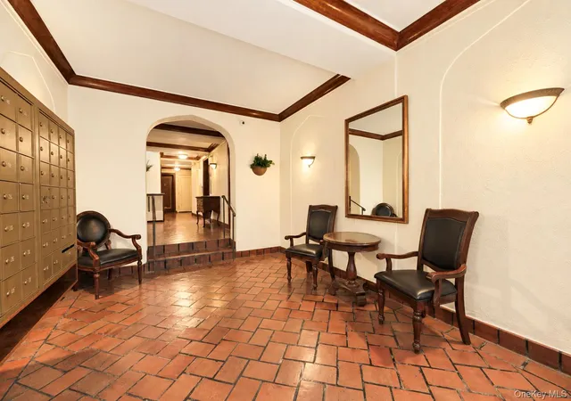 Listing Photo 2 - Condo for sale in building located at 100Th Pkwy Rd, Eastchester, NY 10709 - Unit #4C
