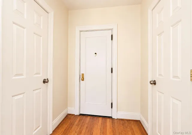 Listing Photo 3 - Condo for sale in building located at 100Th Pkwy Rd, Eastchester, NY 10709 - Unit #4C