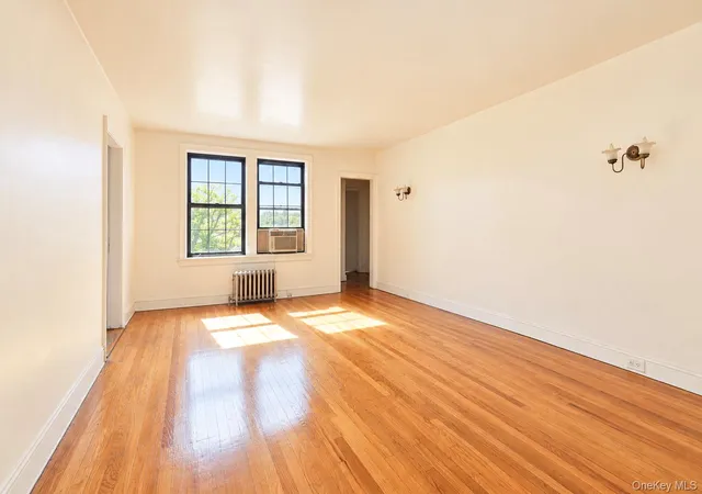 Listing Photo 4 - Condo for sale in building located at 100Th Pkwy Rd, Eastchester, NY 10709 - Unit #4C