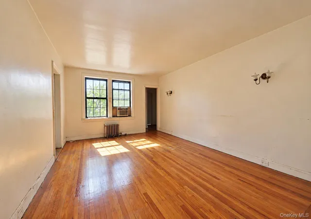 Listing Photo 5 - Condo for sale in building located at 100Th Pkwy Rd, Eastchester, NY 10709 - Unit #4C