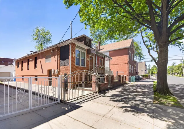 Photo 3 of Single family home for sale at 1904 Lacombe Ave, New York, NY 10473 | MLS# 996972 | Listing updated on 2026-09-06