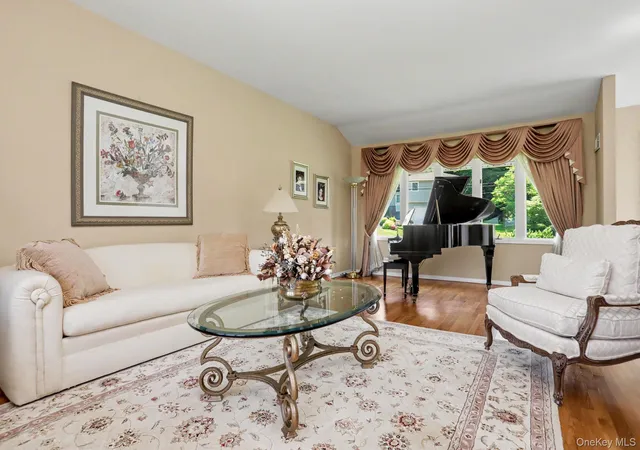 4th image of 86 Somerset Rd, New Rochelle, NY 10804 | MLS# 996978