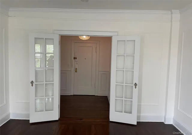 5th image of 222 7Th St, Hempstead, NY 11530