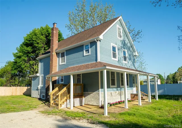 Photo 1 of Single family home for sale at 2144 Ocean Ave, Ronkonkoma, NY 11779 | MLS# 997039 | Listing updated on 2026-09-29