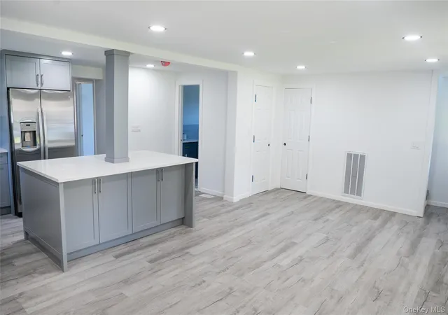 Photo 4 of Single family home for sale at 2144 Ocean Ave, Ronkonkoma, NY 11779 | MLS# 997039 | Listing updated on 2026-09-29