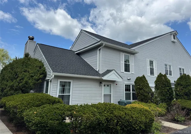 Homes for sale in Warwick, NY | 24 Olde Wagon Rd, Warwick, NY 10990 | MLS# 997061