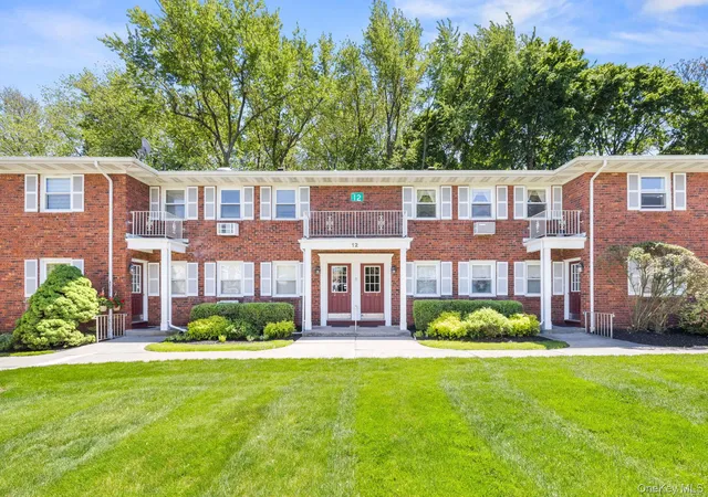 Homes for sale in Clarkstown, NY | 12 Normandy Vlg #8, Clarkstown, NY 10954 | MLS# 997073
