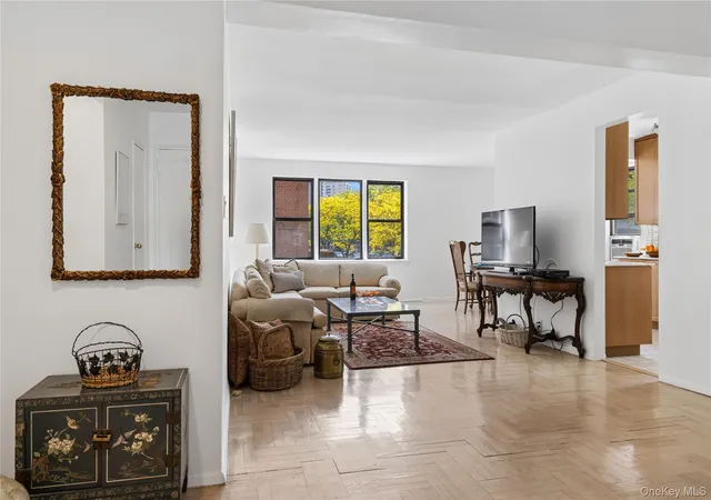 5th image of 640 W 239Th St #2F, Bronx, NY 10463 | MLS# 997076