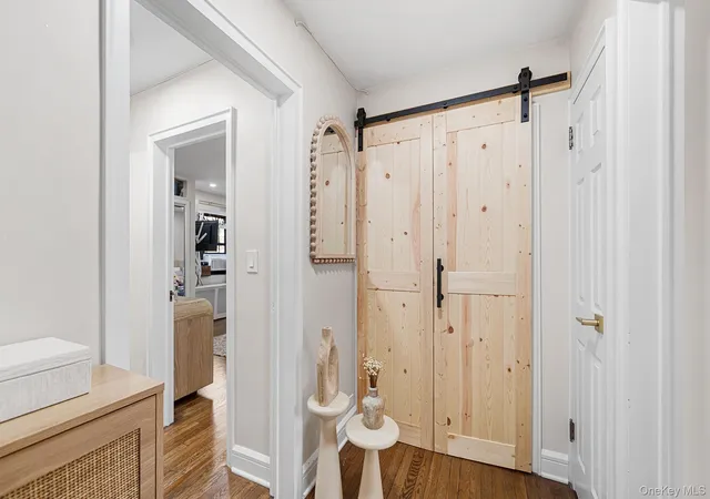 3rd image of 9 Manchester Rd, Eastchester, NY 10709