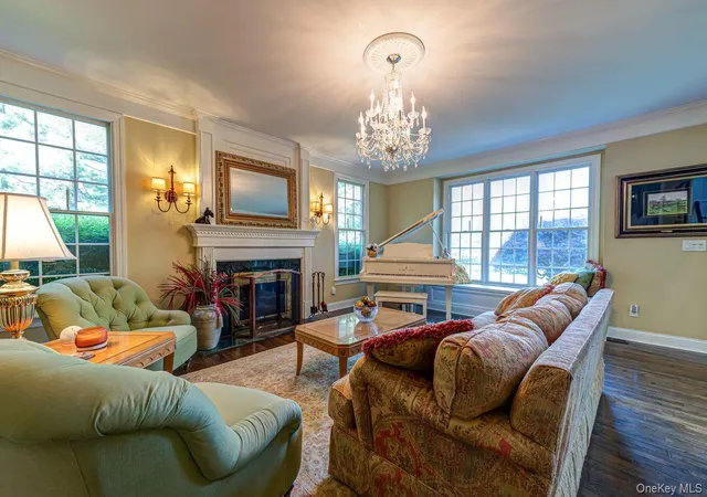 5th image of 9 Fox Meadow Ln, Smithtown, NY 11780 | MLS# 997110