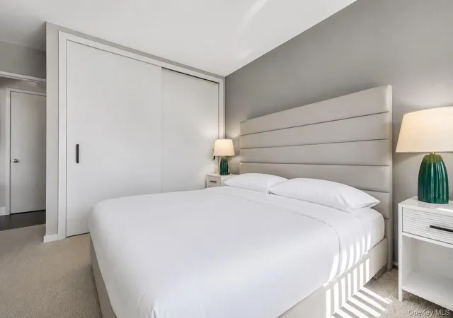 Photo 4 of Condo for sale at 200 E 61st Street #35B, New York, NY 10065 | MLS# 997122 | Listing updated on 2026-06-25
