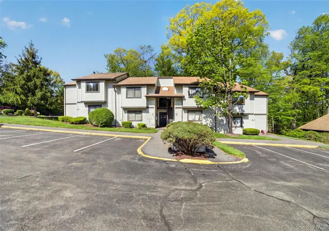 3rd image of 80 C Independence Ct, Yorktown Heights, NY 10598 | MLS# 997135