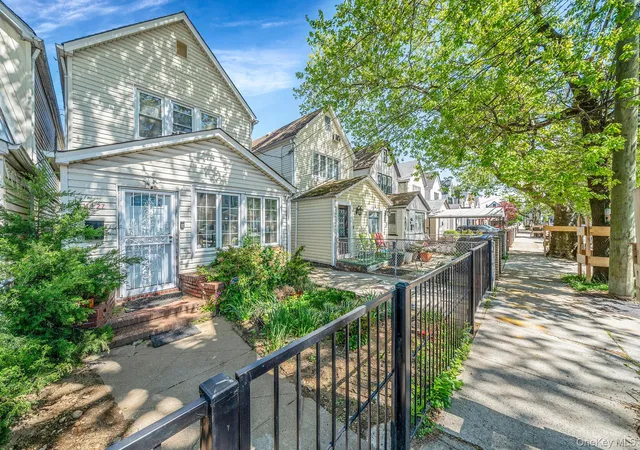 3rd image of 11427 120Th St, South Ozone Park, NY 11420 | MLS# 997139