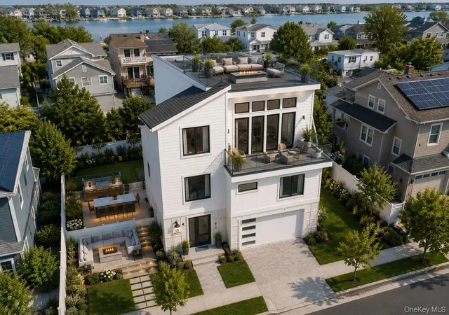 Photo 3 of Single family home for sale at 10 Kirkwood St, Long Beach, NY 11561 | MLS# 997212 | Listing updated on 2026-07-23