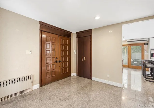 Photo 4 of Sale Pending at 15470 Powells Cvs Blvd, New York, NY 11357 | MLS# 997254 | Listing updated on 2026-08-04