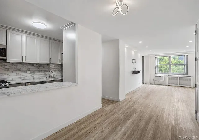 4th image of 61-25 97Th St #5A, Rego Park, NY 11374 | MLS# 997265