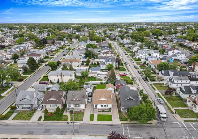 5th image of 167 Shaw Ave, Hempstead, NY 11580 | MLS# 997267
