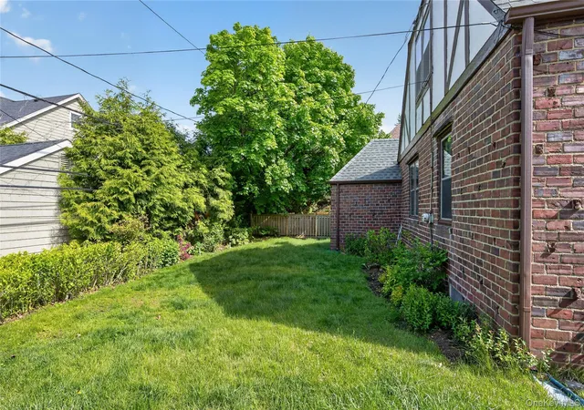 26th image of 114 New Hyde Park Rd, Garden City, NY 11530 | MLS# 997278