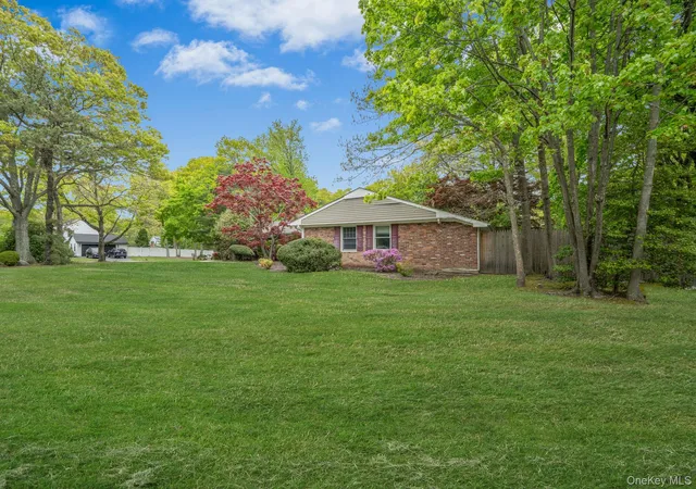 2nd image of 35 Pembrook Dr, Brookhaven, NY 11790 | MLS# 997293