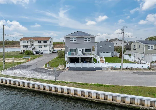Photo 2 of Sale Pending at 981 S 4th Street, Lindenhurst, NY 11757 | MLS# 997306 | Listing updated on 2026-06-24
