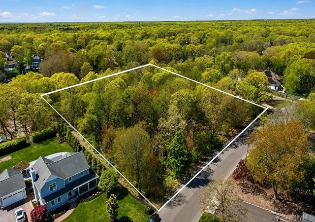 2nd image of 21 Hampton Dr, Center Moriches, NY 11934 | MLS# 997332
