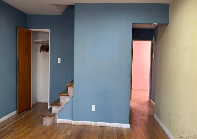 4th image of 181 Covert Ave, Hempstead, NY 11003 | MLS# 997356