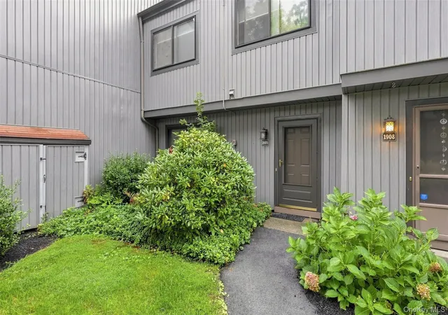Photo 3 of Condo for sale at 1905 Magnolia Walk, Poughkeepsie, NY 12603 | MLS# 997362 | Listing updated on 2026-09-13