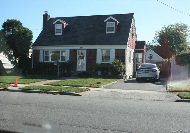Photo 2 of Sale Pending at 138 Manor Pkwy, Hempstead, NY 11553 | MLS# 997367 | Listing updated on 2026-08-02