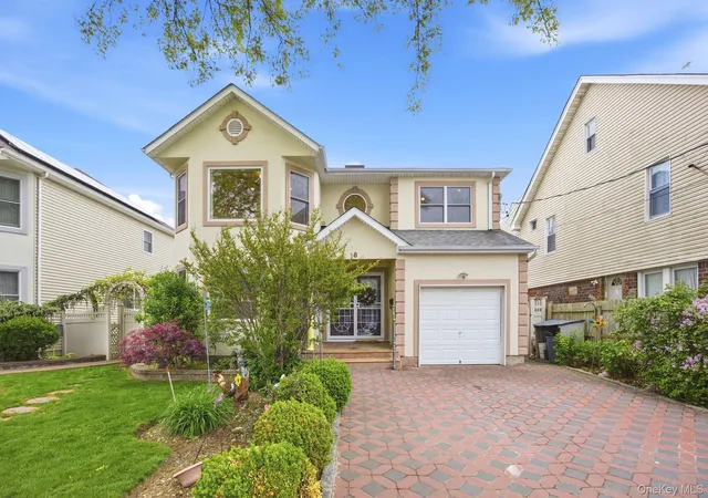 1st image of 16 6th Ave, New Hyde Park, NY 11040 | MLS# 997440
