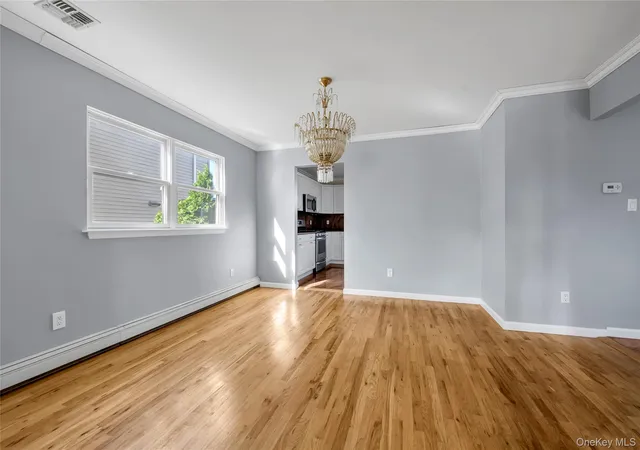 5th image of 16 6Th Ave, New Hyde Park, NY 11040 | MLS# 997440