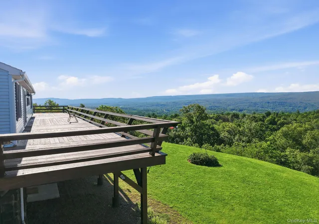 Photo 4 of Single family home for sale at 9 J&j Rd, Woodstock, NY 12498 | MLS# 997452 | Listing updated on 2026-09-07