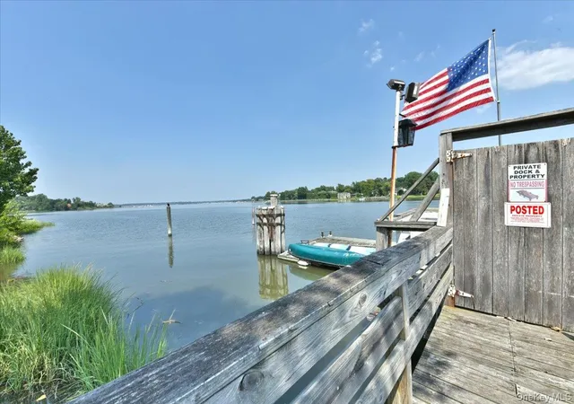 Homes for sale in North Hempstead, NY | 320 E Shore Road, North Hempstead, NY 11023 | Houzeo