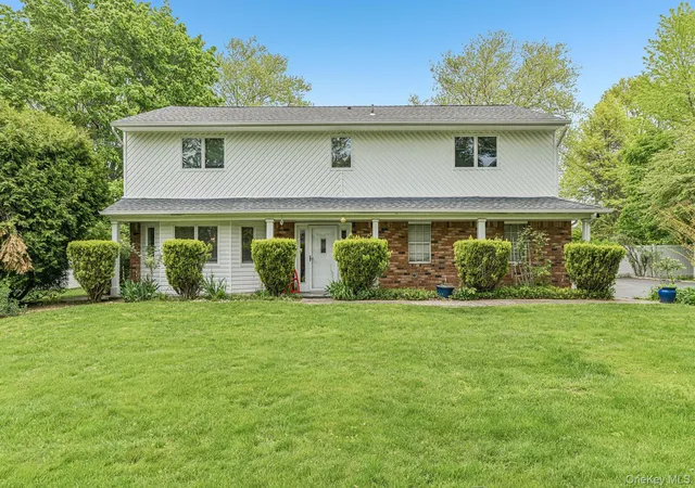 2nd image of 237 Cedar Rd, East Northport, NY 11731 | MLS# 997493