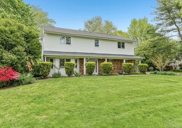 3rd image of 237 Cedar Rd, East Northport, NY 11731 | MLS# 997493