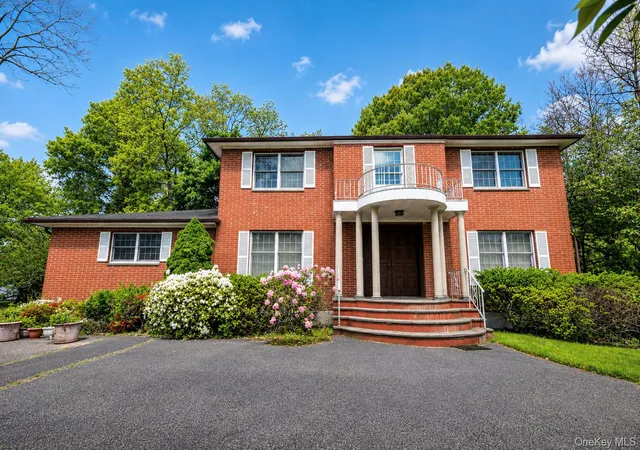 2nd image of 4 Carol Ln, Mamaroneck, NY 10543 | MLS# 997494