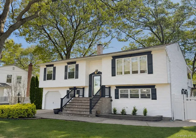 1st image of 72 Avenue B, Holbrook, NY 11741 | MLS# 997525