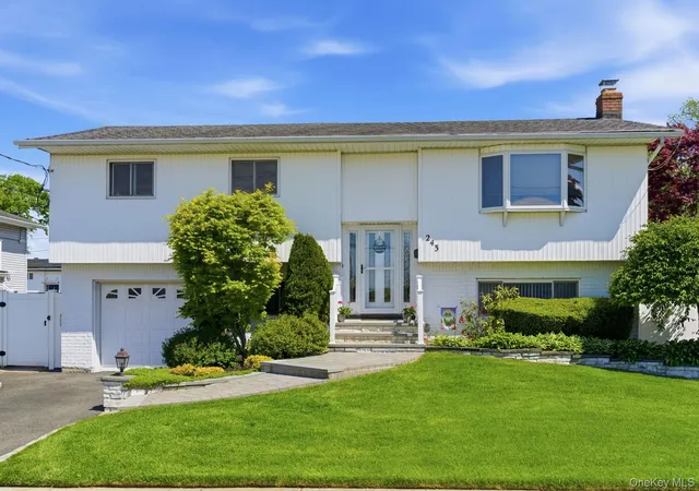 1st image of 243 N Delaware Ave, Oyster Bay, NY 11758 | MLS# 997535