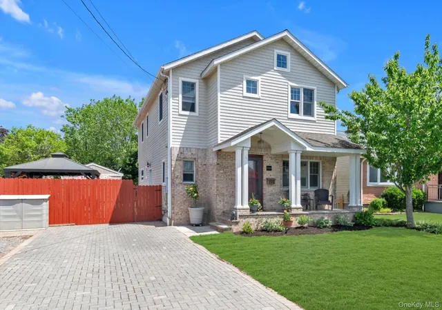 2nd image of 11 Koch Pl, Carle Place, NY 11514 | MLS# 997538